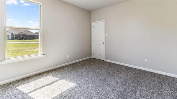 $377,400 | 4698 East Ridge Road, Lake Charles, LA 70607