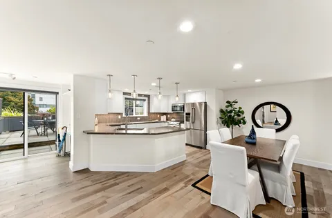 $995,000 | 745 Bellevue Avenue East, Unit 401, Seattle, WA 98102