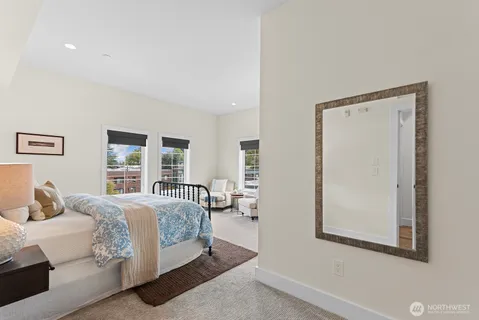 $995,000 | 745 Bellevue Avenue East, Unit 401, Seattle, WA 98102