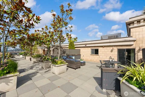 $995,000 | 745 Bellevue Avenue East, Unit 401, Seattle, WA 98102