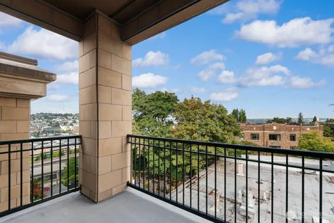 $995,000 | 745 Bellevue Avenue East, Unit 401, Seattle, WA 98102