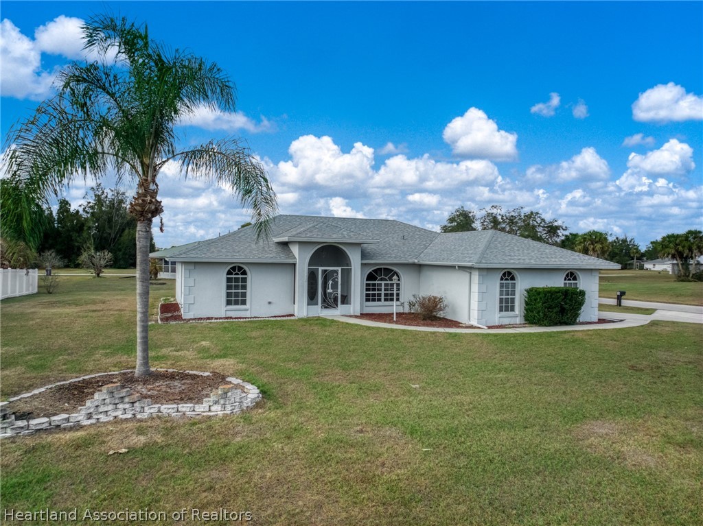 200 Maple Lane Sebring, FL 33876 - Photo 2 of 43