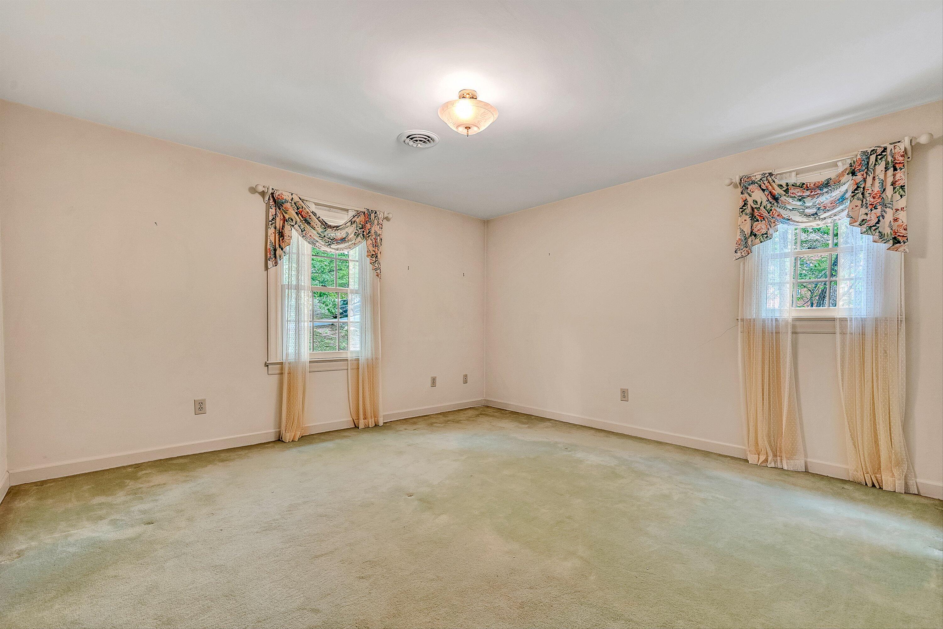 5206 Falcon Ridge Road Roanoke, VA 24018 - Photo 27 of 38 27-VM-06870