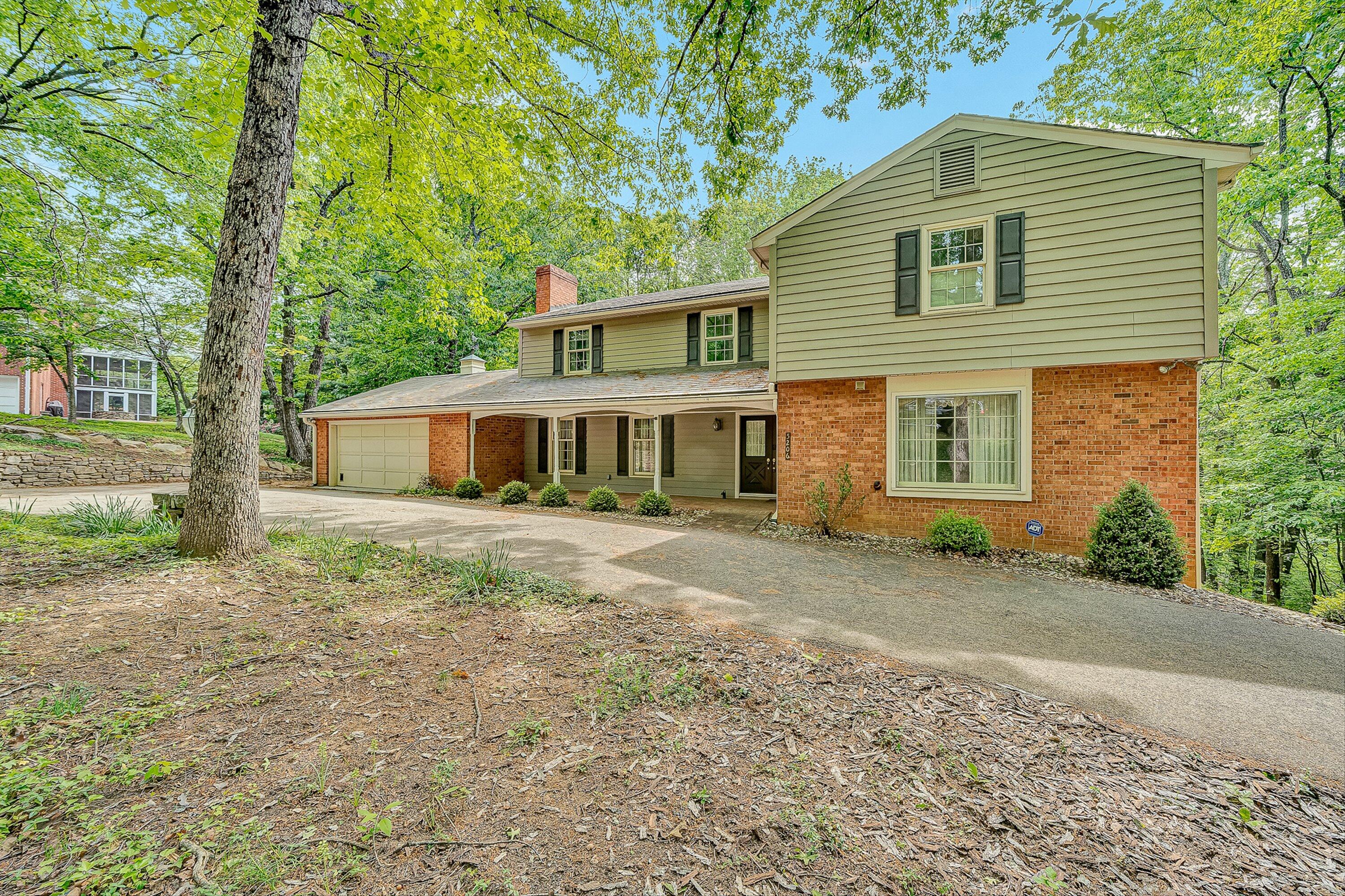 5206 Falcon Ridge Road Roanoke, VA 24018 - Photo 3 of 38 03-VM-06771