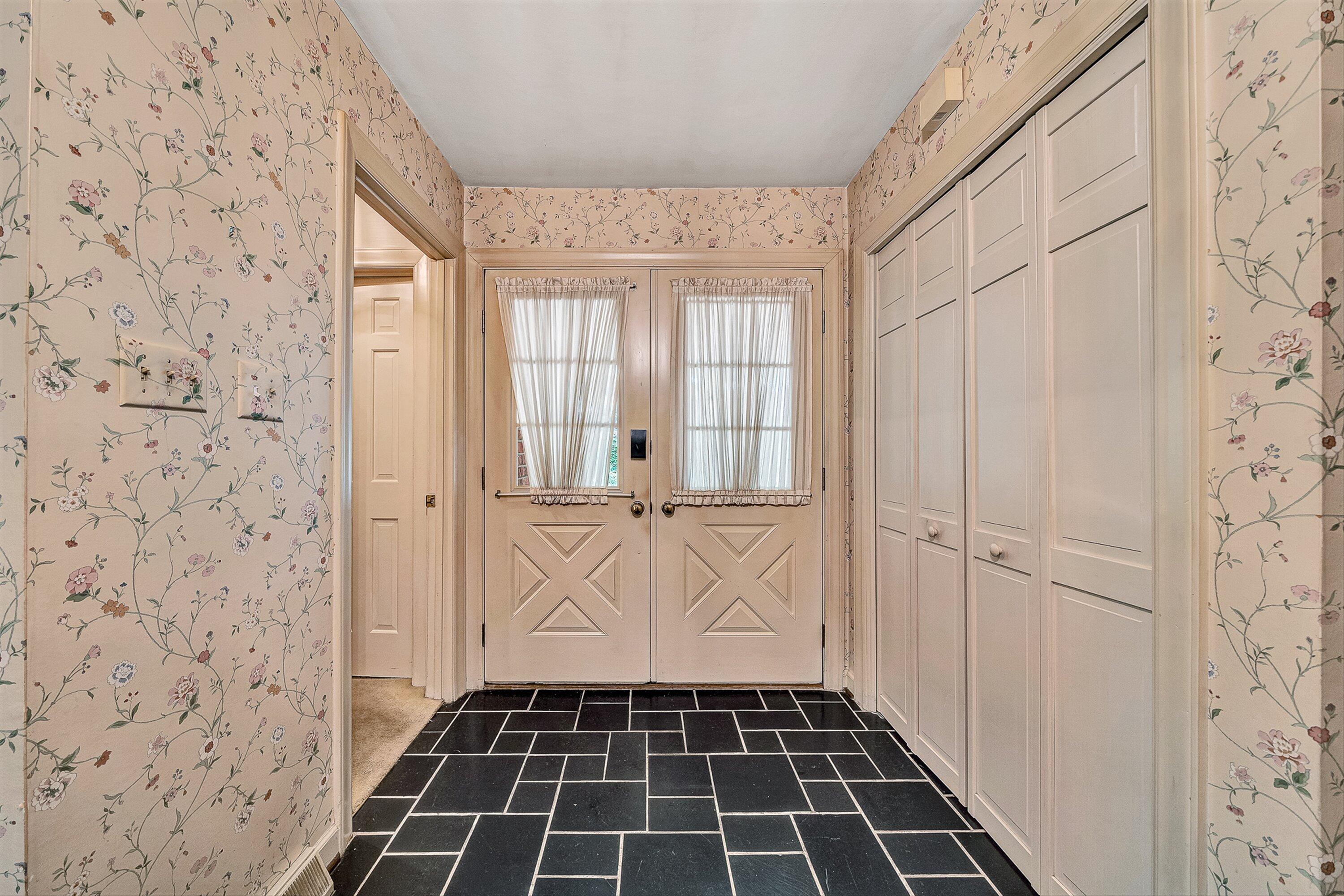 5206 Falcon Ridge Road Roanoke, VA 24018 - Photo 5 of 38 05-VM-06777