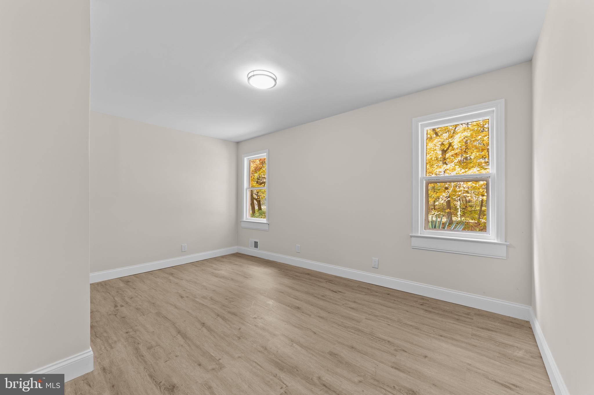 280 Qtn Marlboro Road Salem, NJ 08079 - Photo 25 of 37 an empty room with a window