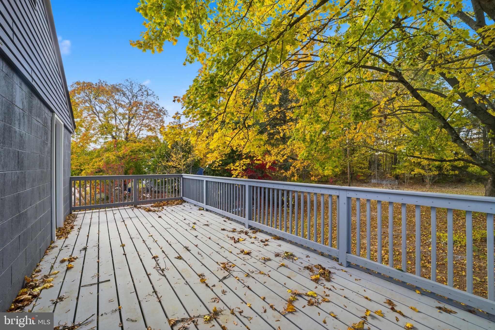 280 Qtn Marlboro Road Salem, NJ 08079 - Photo 31 of 37 a view of balcony with wooden floor and fence