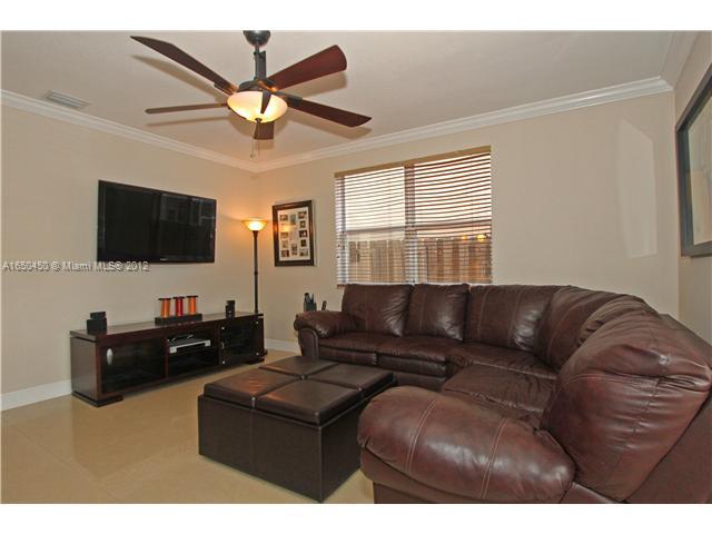2430 Southwest 153rd Path Miami, FL 33185 - Photo 10 of 21 Gallery Image 10