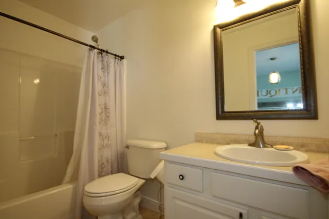 $324,900 | 13330 Park W Boulevard, Vicksburg, MI 49097