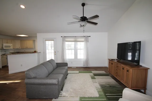 $324,900 | 13330 Park W Boulevard, Vicksburg, MI 49097