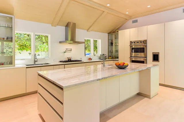 $75,000 | 118 Seaview Avenue, Palm Beach, FL 33480