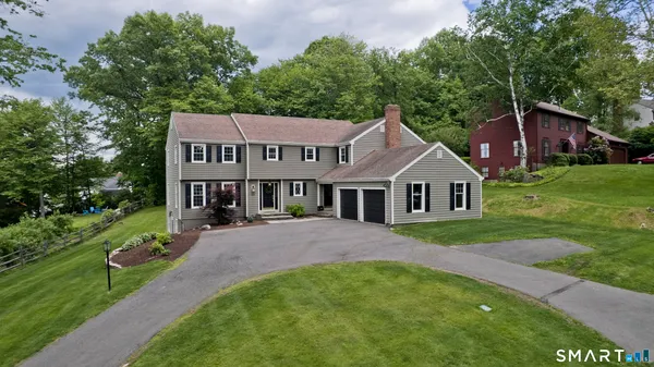 $950,000 | 145 Beacon Hill Drive, West Hartford, CT 06117