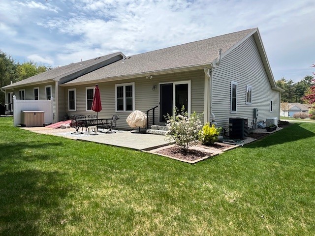 136 Country Meadow Drive Glocester, RI 02814 - Photo 4 of 18
