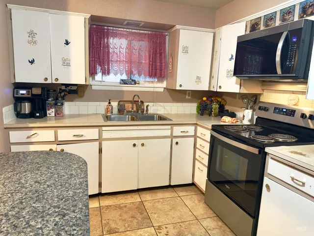 $299,000 | 336 Northwest 11th Avenue, Ontario, OR 97914