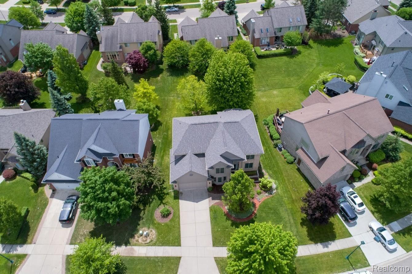 1046 Bloomview Circle Rochester, MI 48307 - Photo 24 of 31 Areal.jpg
