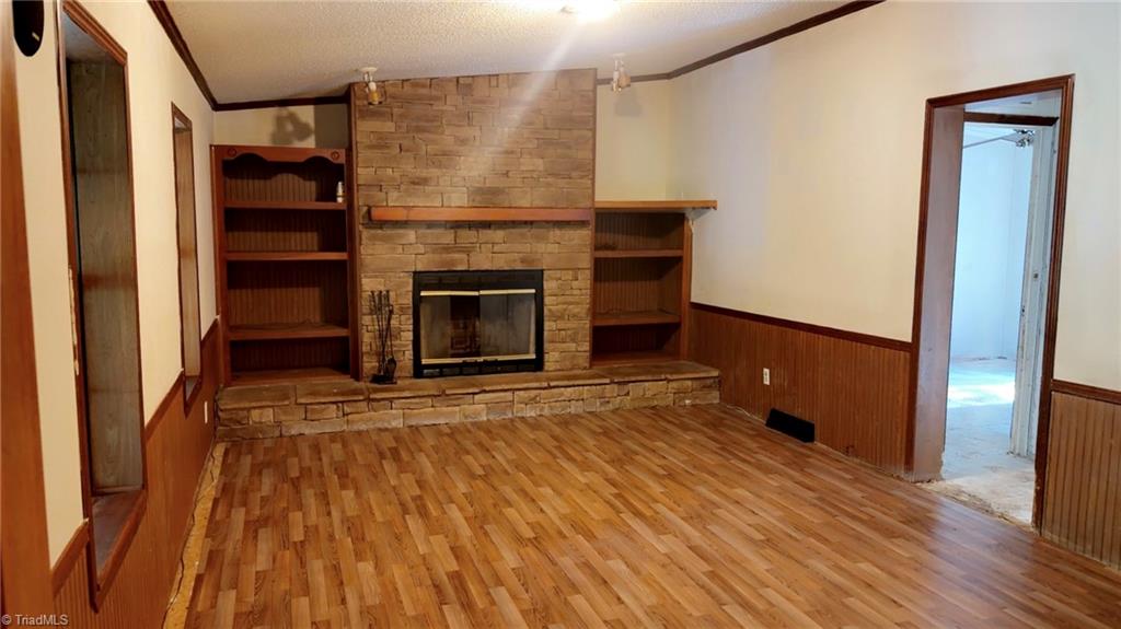 1215 Bray Road Walnut Cove, NC 27052 - Photo 4 of 24 Living Room