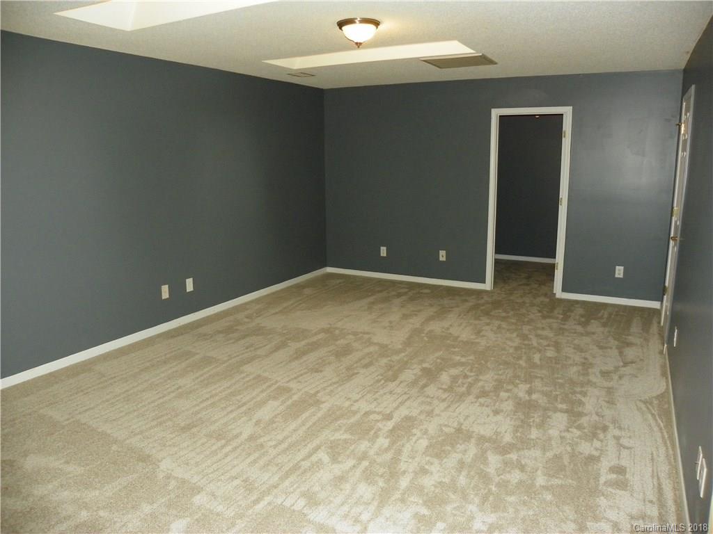 16611 Timber Crossing Road Charlotte, NC 28213 - Photo 17 of 23 Gallery Image 17