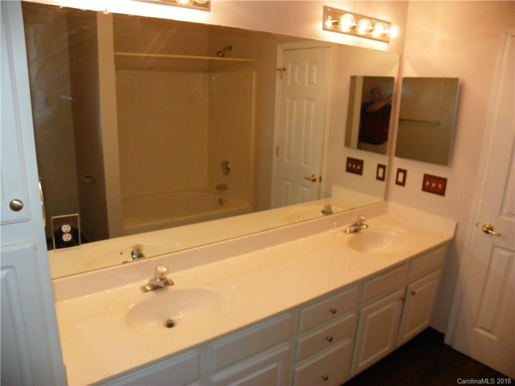 16611 Timber Crossing Road Charlotte, NC 28213 - Photo 23 of 23 Gallery Image 23