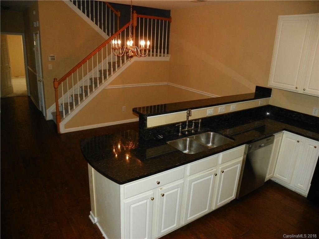 16611 Timber Crossing Road Charlotte, NC 28213 - Photo 8 of 23 Gallery Image 8