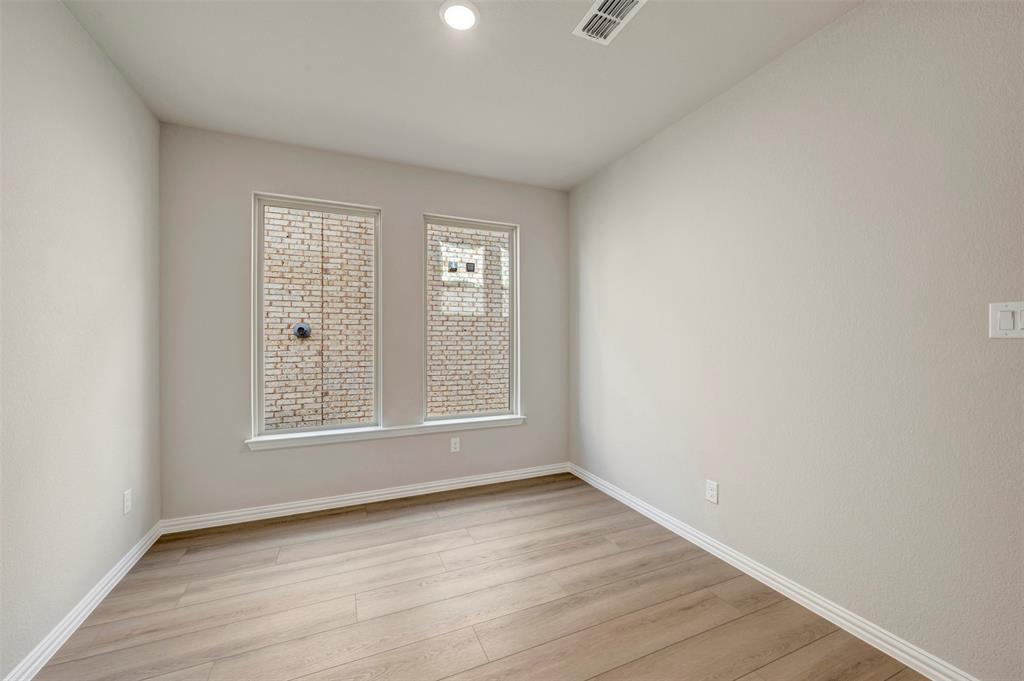 5033 Ressina Drive Aubrey, TX 76227 - Photo 11 of 40