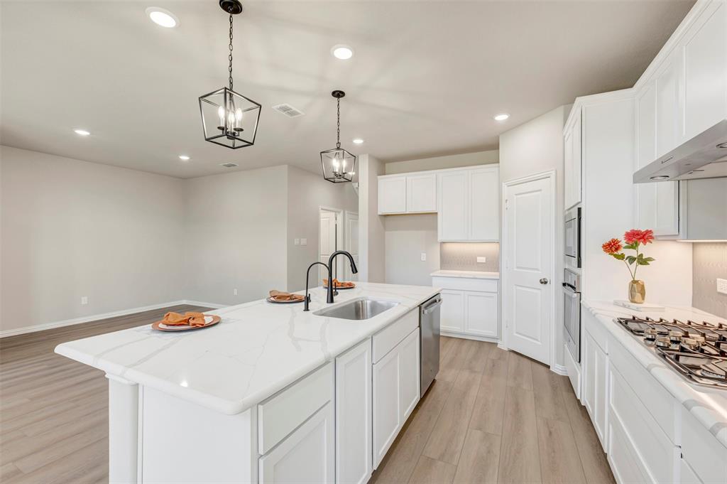 5033 Ressina Drive Aubrey, TX 76227 - Photo 15 of 40