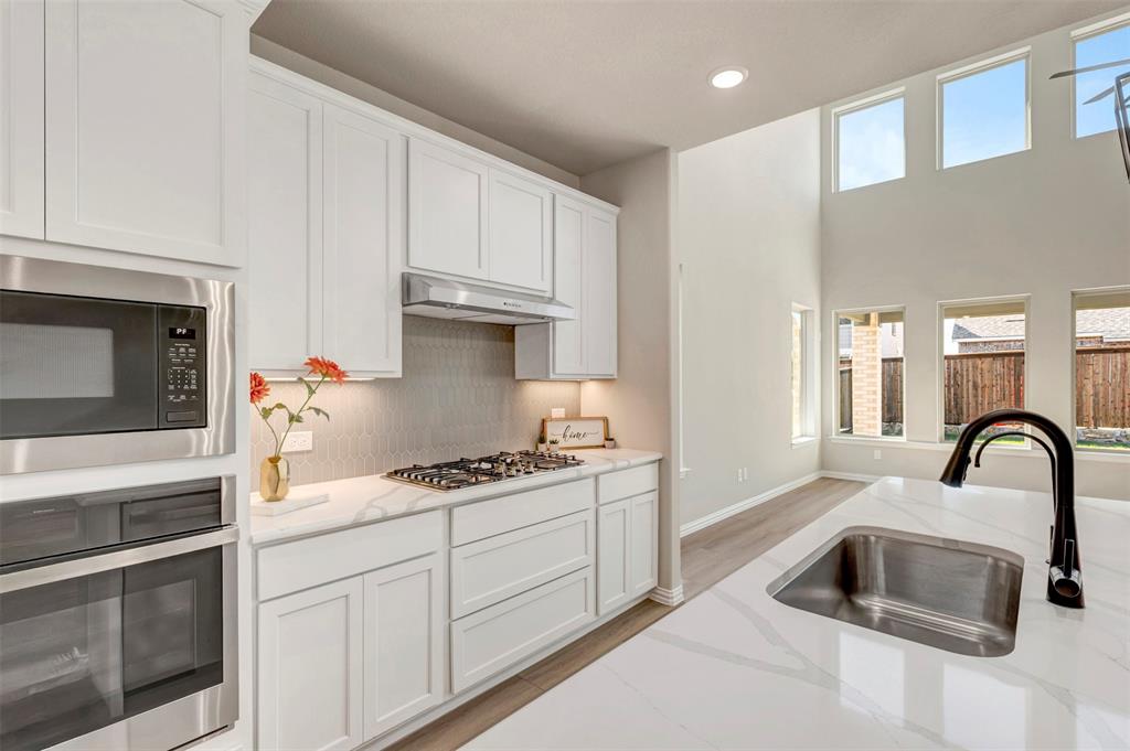 5033 Ressina Drive Aubrey, TX 76227 - Photo 3 of 40