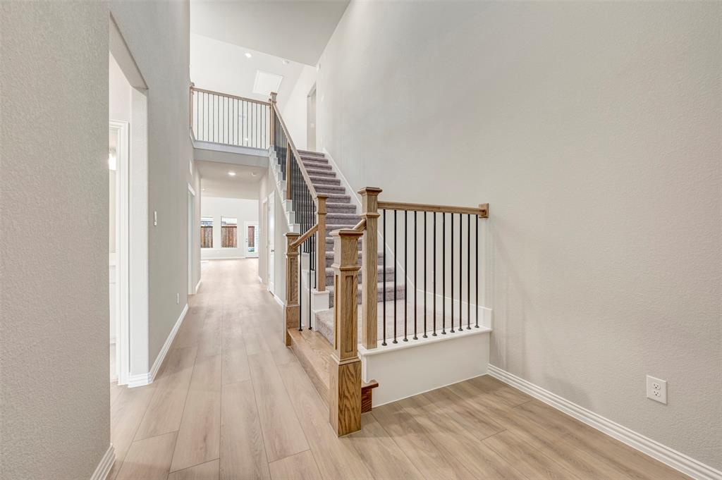 5033 Ressina Drive Aubrey, TX 76227 - Photo 7 of 40