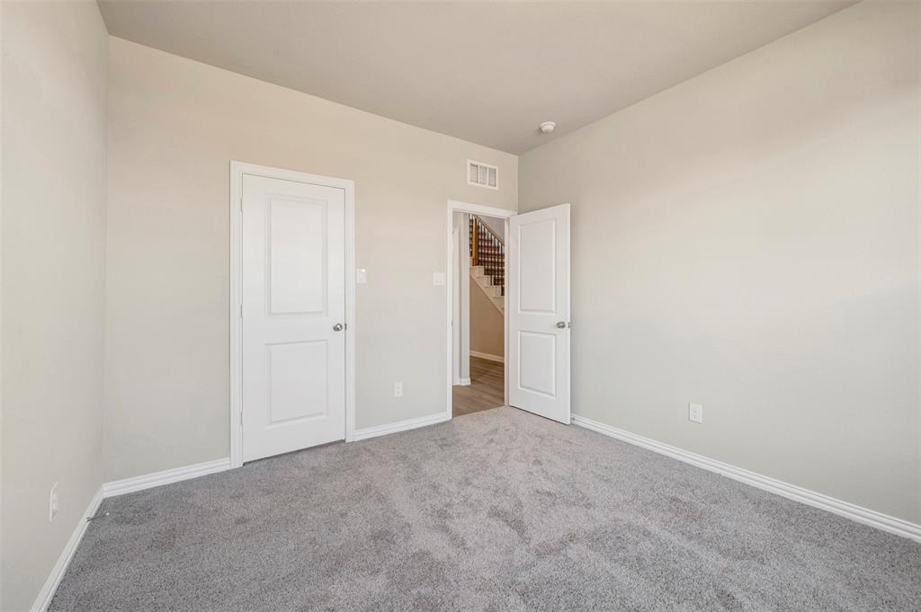 5033 Ressina Drive Aubrey, TX 76227 - Photo 9 of 40