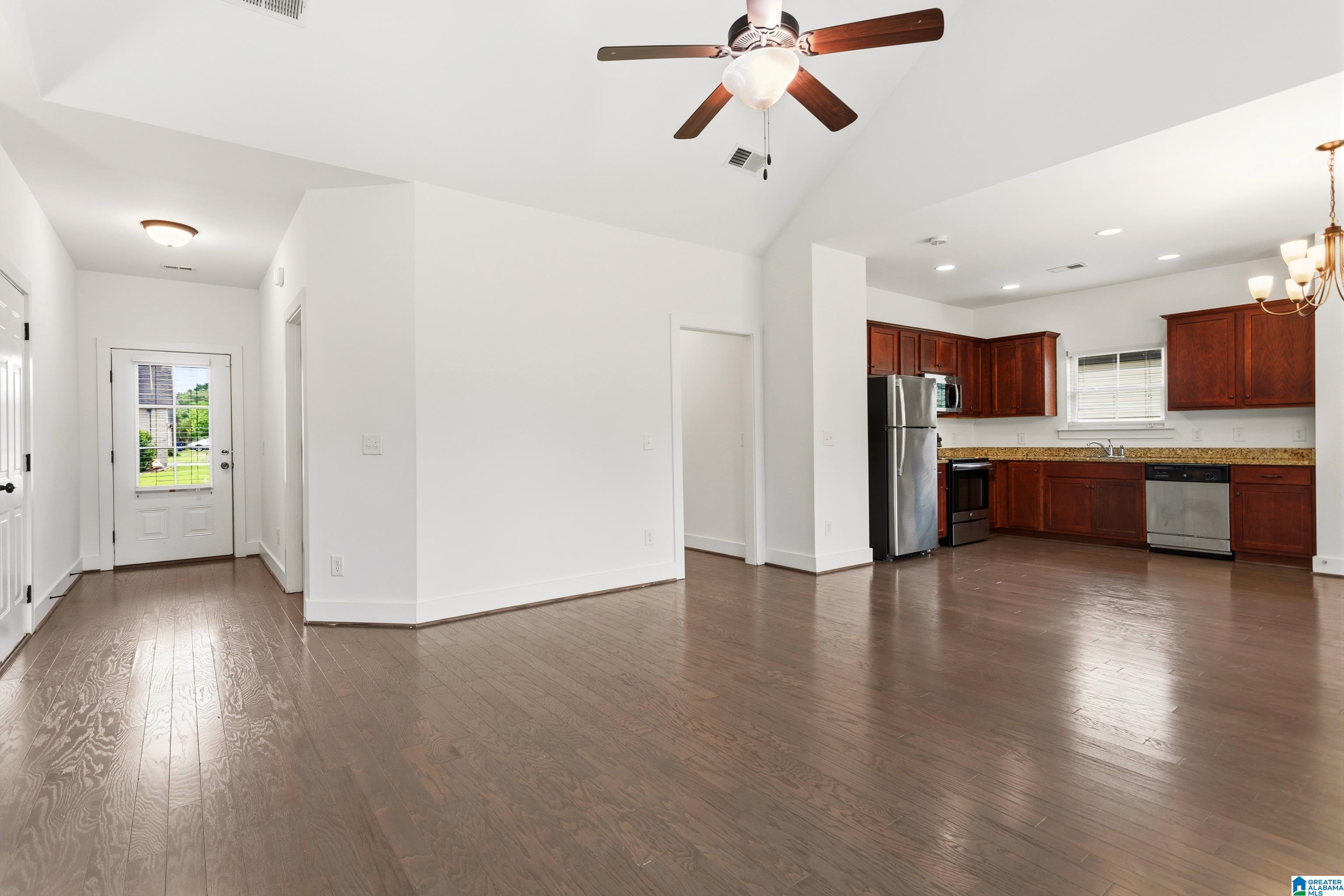 106 Falling Waters Lane Alabaster, AL 35114 - Photo 8 of 36