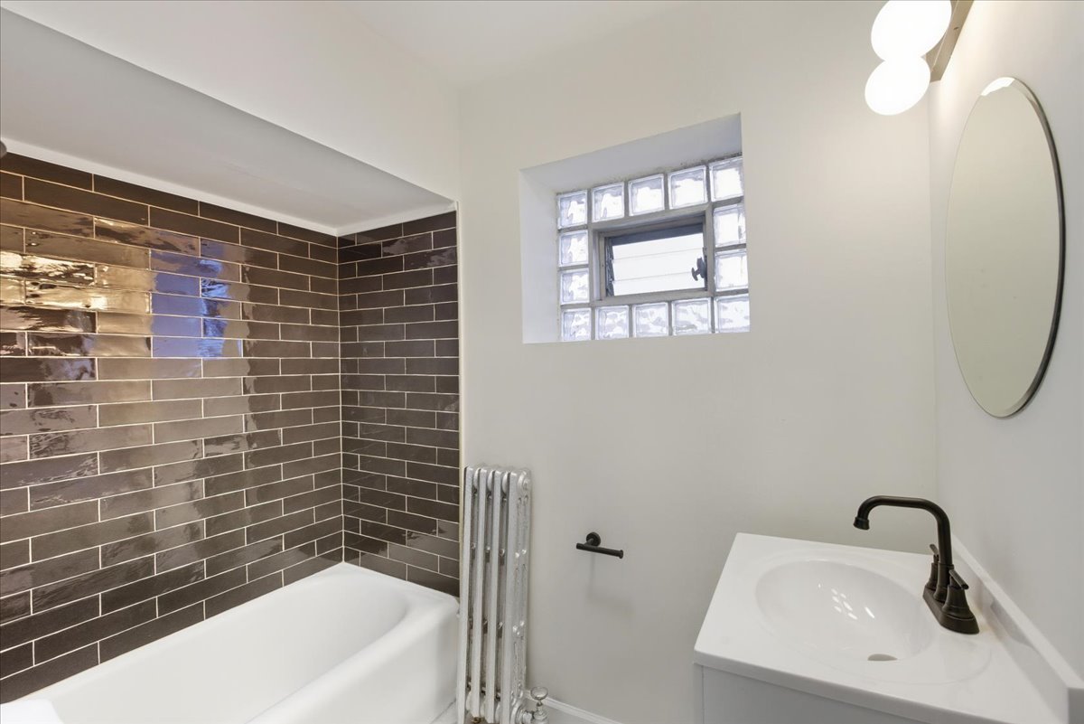 3214 North Linder Avenue, Unit 1 Chicago, IL 60641 - Photo 9 of 11