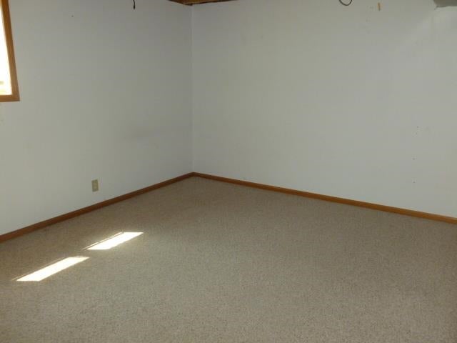 2633 Wayland Road Washington, IA 52353 - Photo 21 of 24 Gallery Image 21