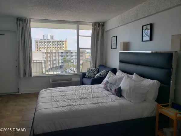 $1,799 | 800 North Atlantic Avenue, Unit 611, Daytona Beach, FL 32118