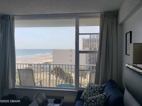 $1,799 | 800 North Atlantic Avenue, Unit 611, Daytona Beach, FL 32118