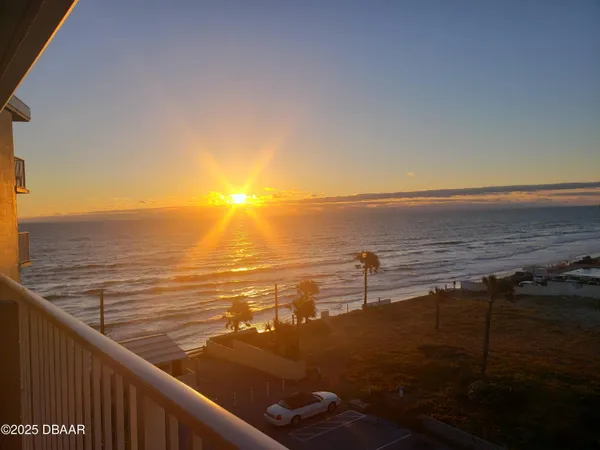 $1,799 | 800 North Atlantic Avenue, Unit 611, Daytona Beach, FL 32118