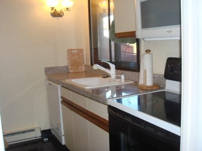 189 Stratton Road, Unit B 3 Williamstown, MA 01267 - Photo 4 of 8 Kitchen