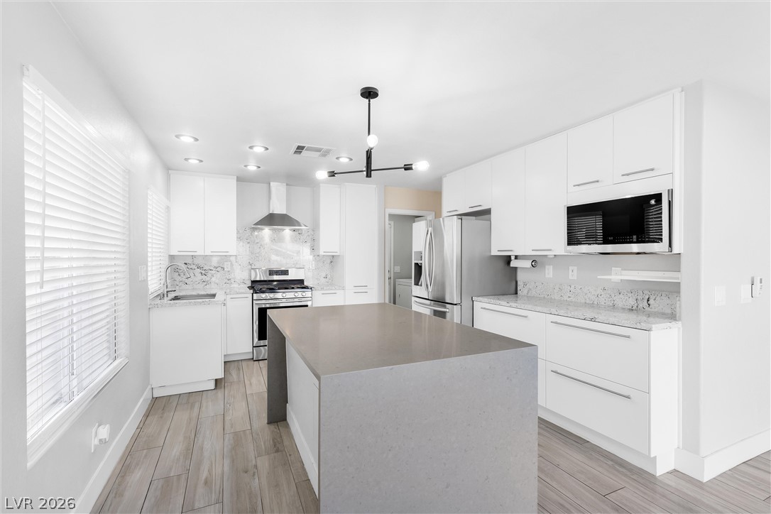 9 Rue Des Champs Henderson, NV 89074 - Photo 3 of 28