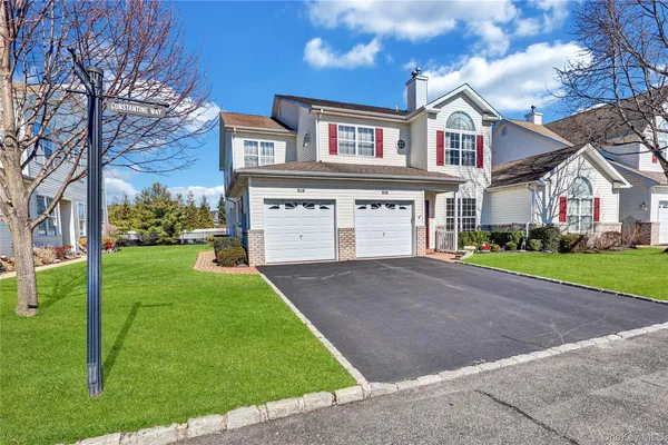 $679,000 | 85 Constantine Way, Mount Sinai, NY 11766