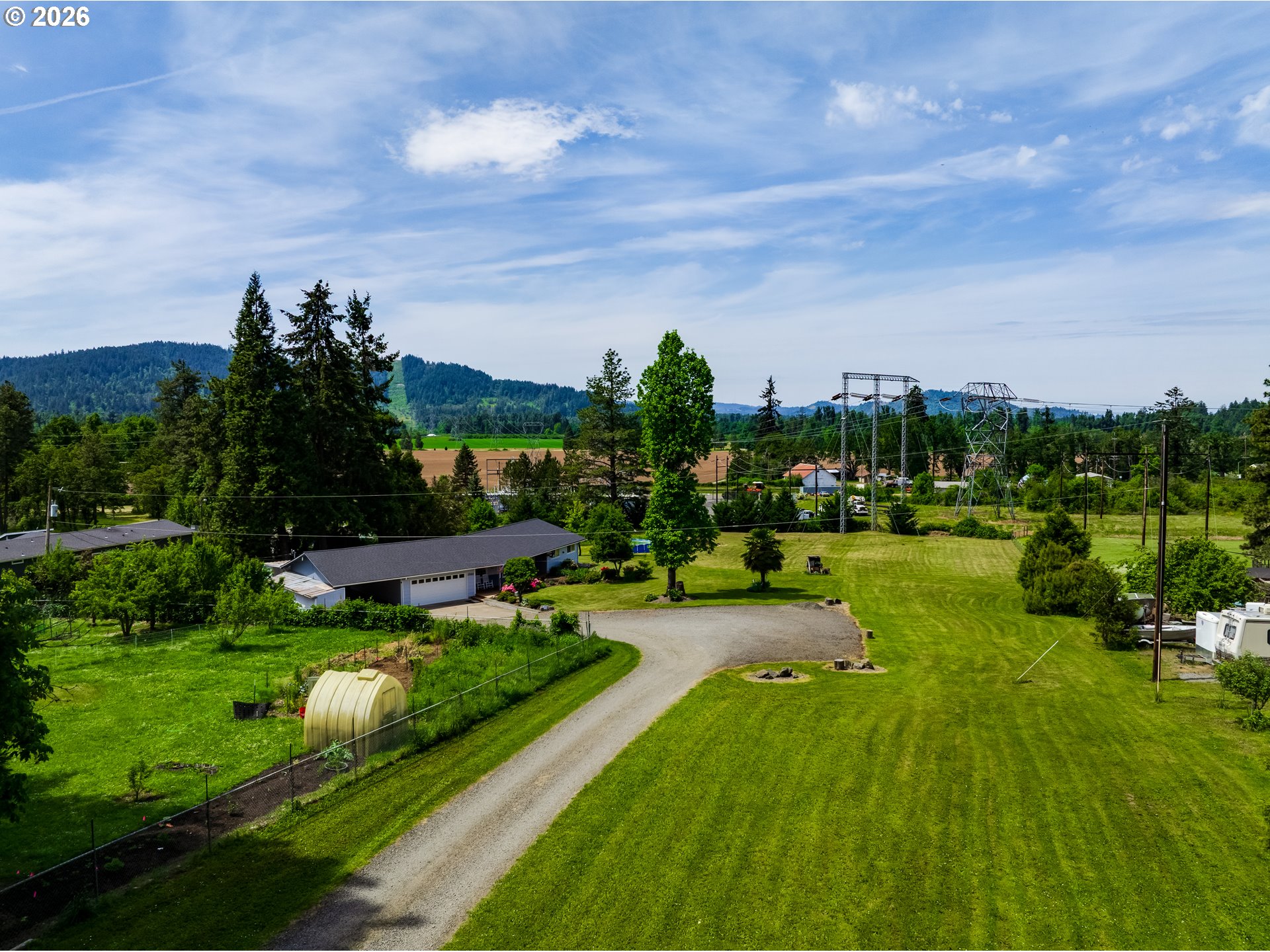 1088 Linda Lane Springfield, OR 97478 - Photo 39 of 43 a view of a garden with houses