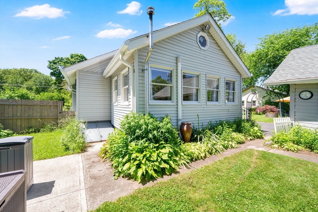 121 Merrill Road Springfield, MA 01119 - Photo 29 of 31