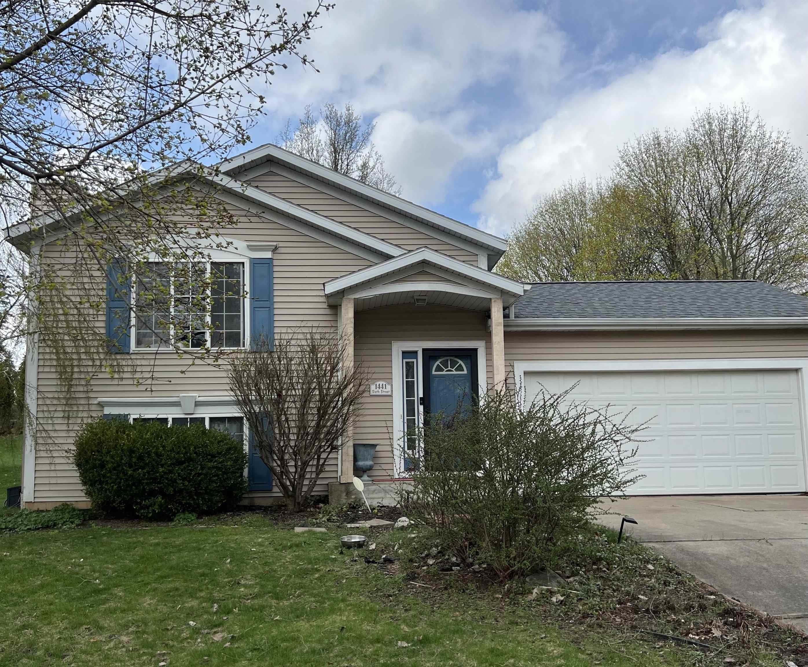 1441 6th Street Northwest Grand Rapids, MI 49504 - Photo 9 of 27