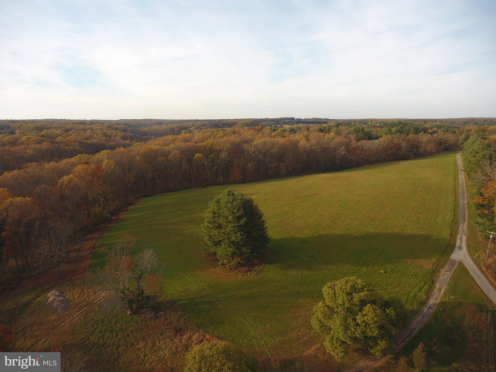 1501 B Peachwood Lane Hunt Valley, MD 21030 - Photo 4 of 11 a view of an ocean