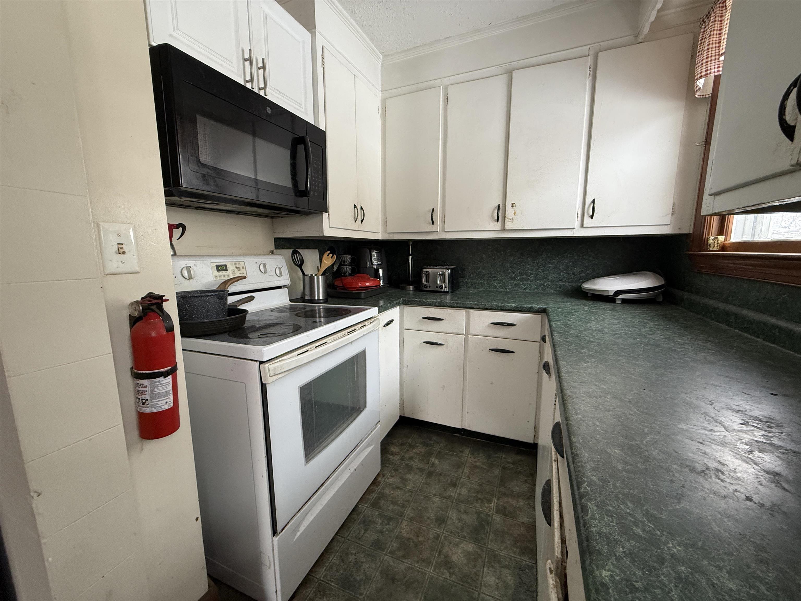 85 Hazel Street Rutland, VT 05701 - Photo 29 of 52
