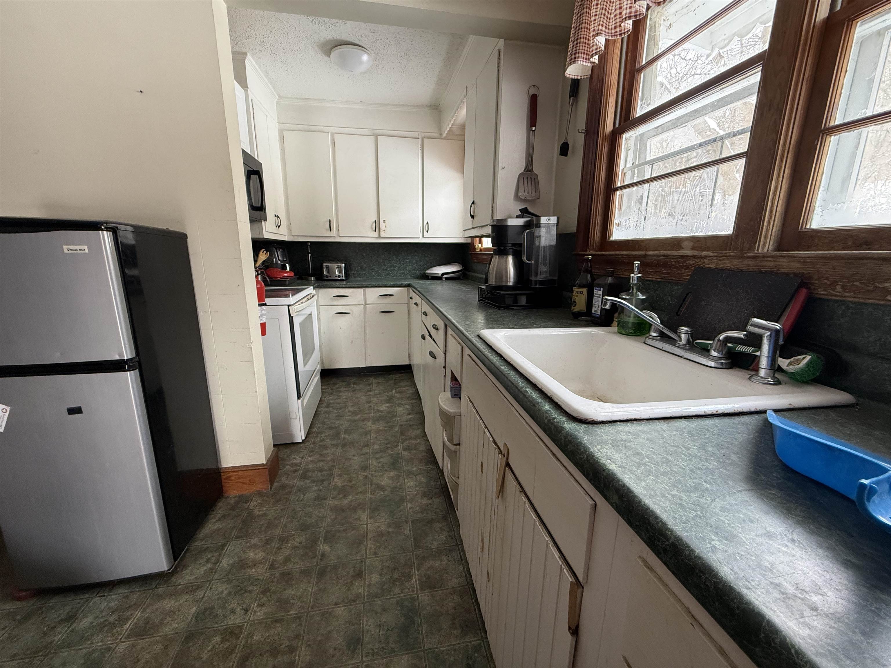 85 Hazel Street Rutland, VT 05701 - Photo 30 of 52