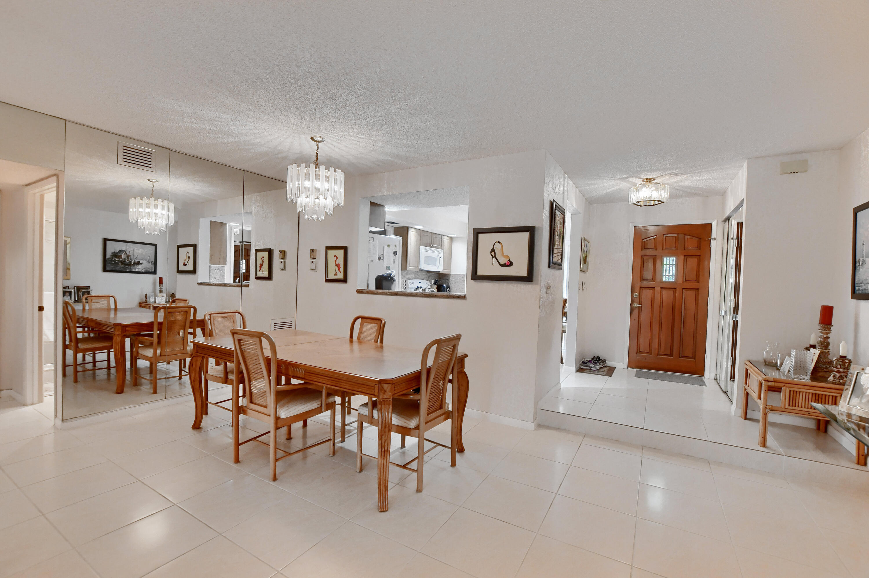 7834 La Mirada Drive, Unit 7834 Boca Raton, FL 33433 - Photo 11 of 32 dining room