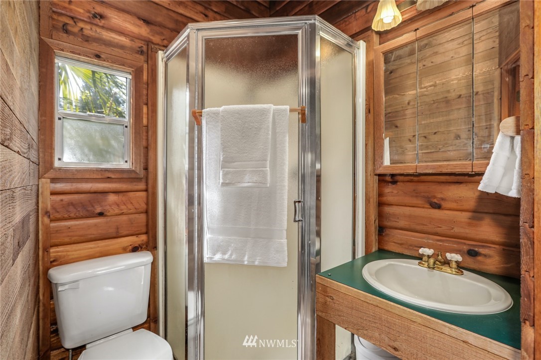 6007 West Flowing Lake Road Snohomish, WA 98290 - Photo 17 of 32 Gallery Image 17