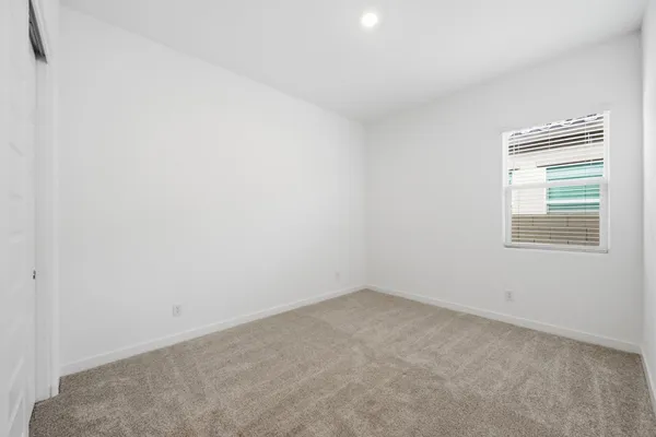 $3,200 | 4323 North 92nd Drive, Phoenix, AZ 85037