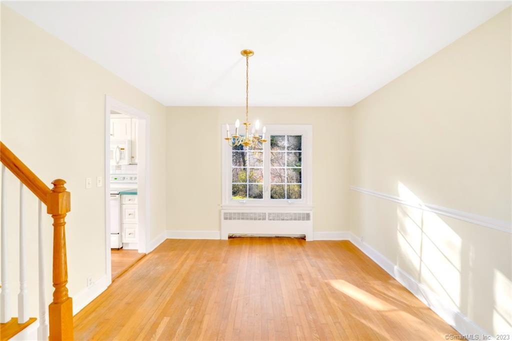 443 Benson Road Middlebury, CT 06762 - Photo 4 of 14