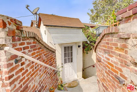 $1,750 | 288 South Coronado Street, Los Angeles, CA 90057