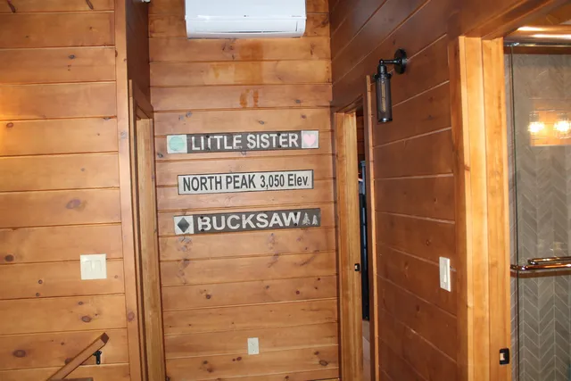 $2,499,900 | 137 South Peak Road, Lincoln, NH 03251