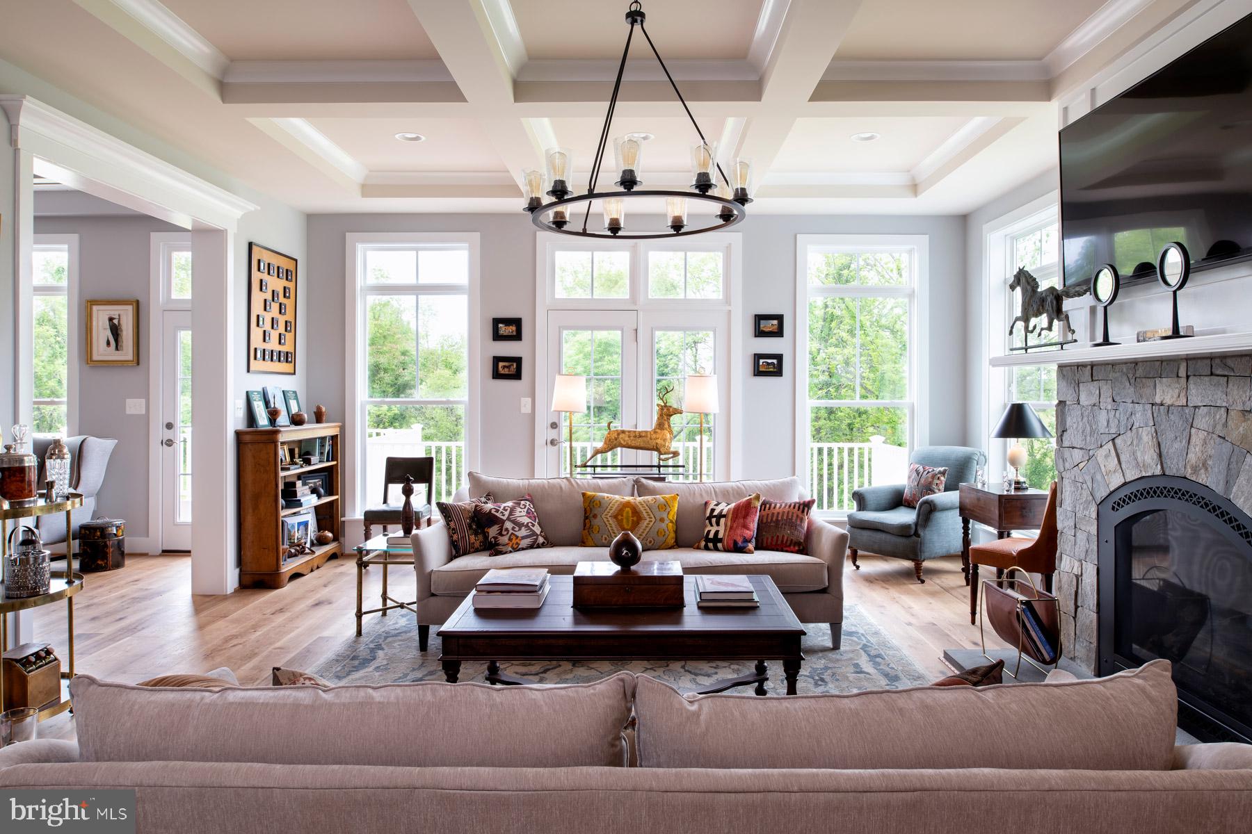 37092 Shoemaker School Road Purcellville, VA 20132 - Photo 14 of 24 Family Room